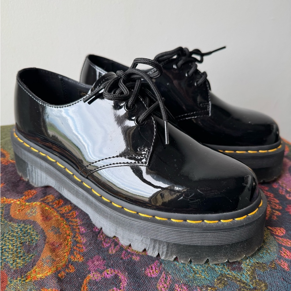 Dr Martens Black Patent Leather Platform Oxford Shoes EUC